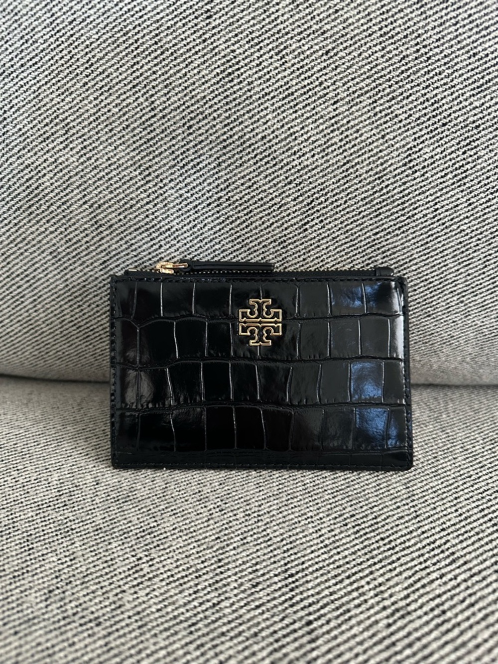 NWT! Tory Burch TB Britten Embossed Zip card case 141067 Black